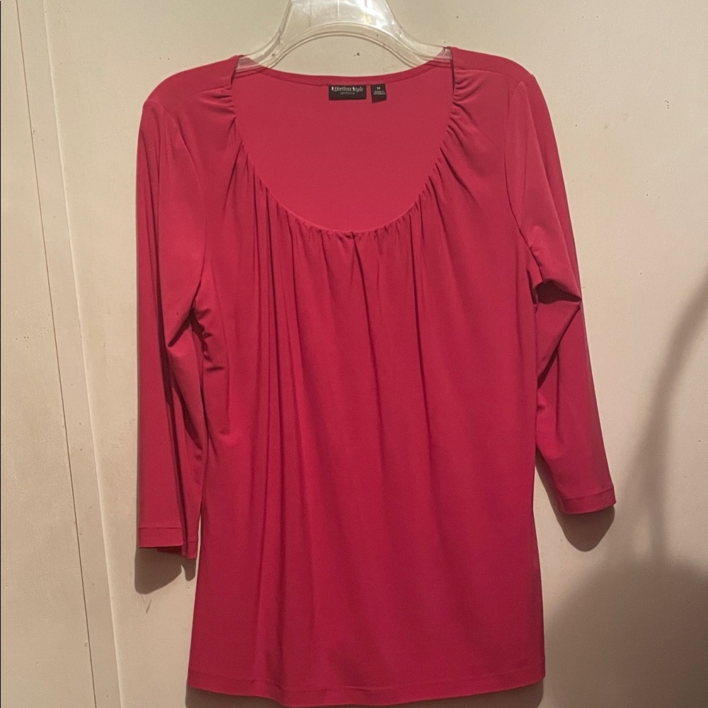 Chic Red Scoop Neck Blouse